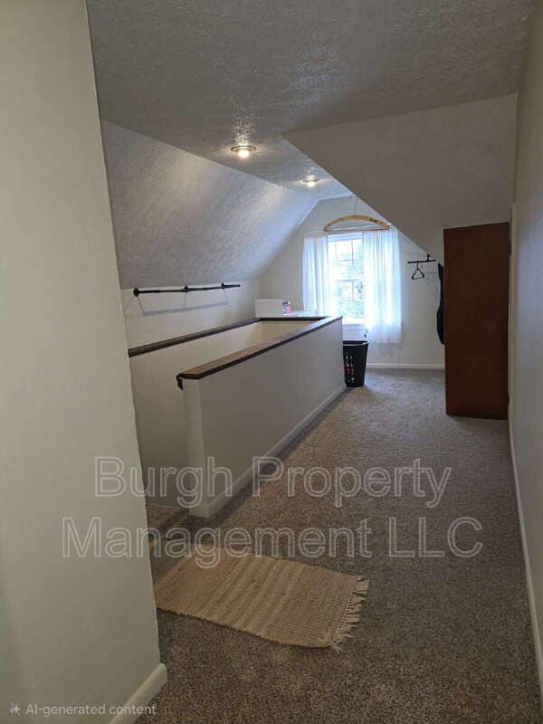 Building Photo - 502 Walnut Ave