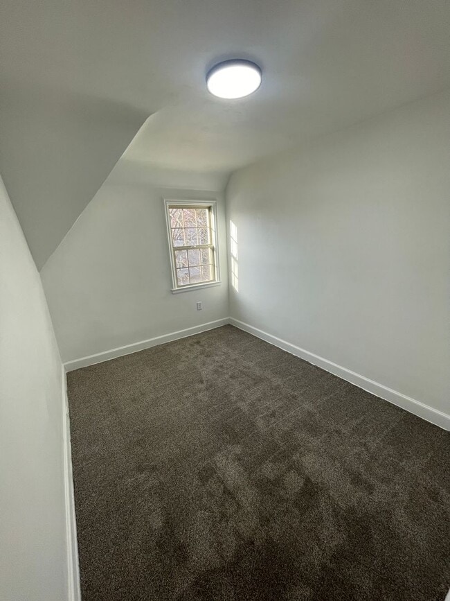 Building Photo - 620-622-622 Henrietta St