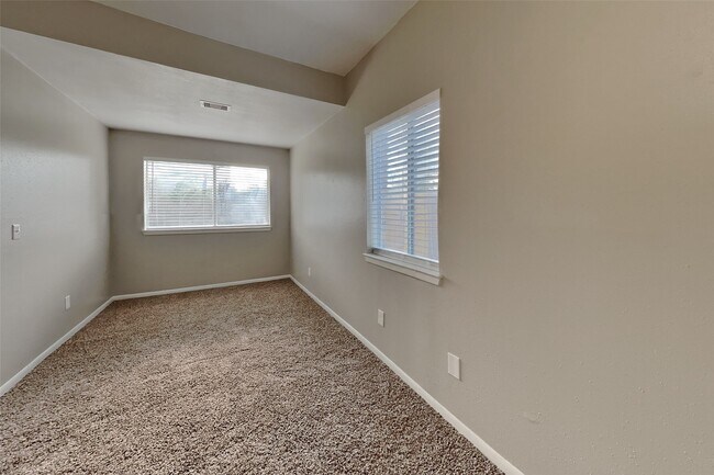 Building Photo - 5306 Hazel Grove Dr