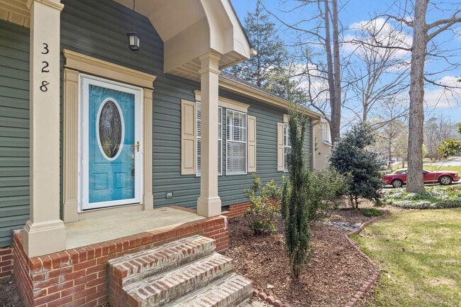 Building Photo - Great Wake Forest Location