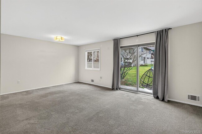 Building Photo - 8 Knightsbridge