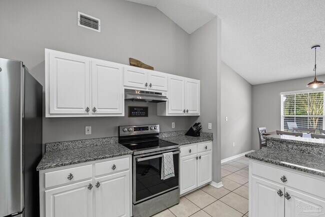 Building Photo - 8092 Hartington Dr