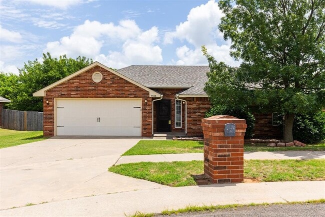 Building Photo - 4508 Applegate Dr