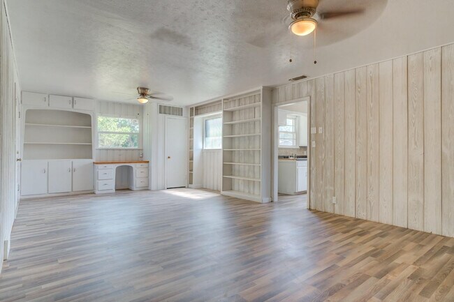 Building Photo - 3411 41st St