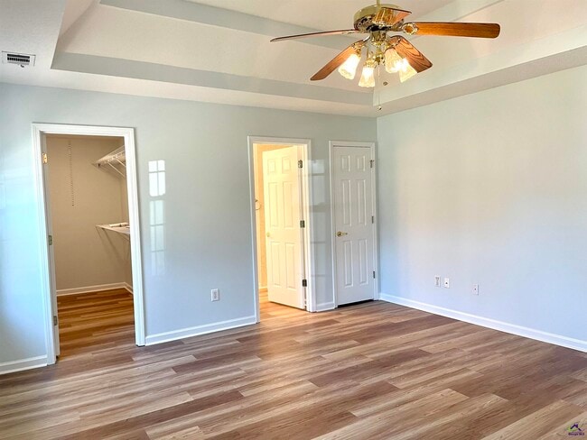 Building Photo - 205 Ellicott Dr