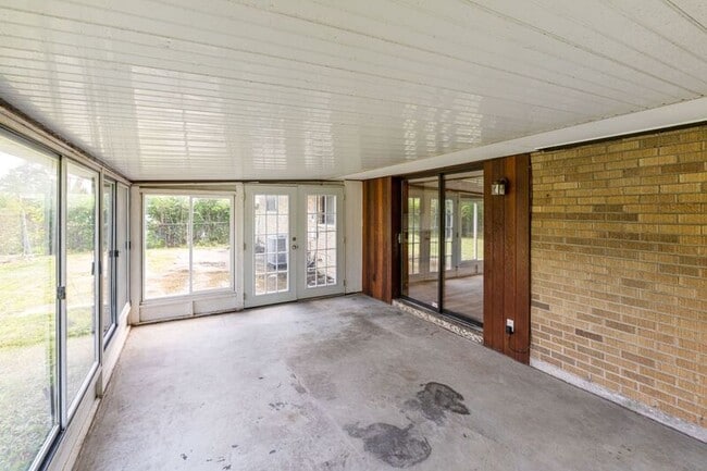 Building Photo - 3342 Briggs Rd