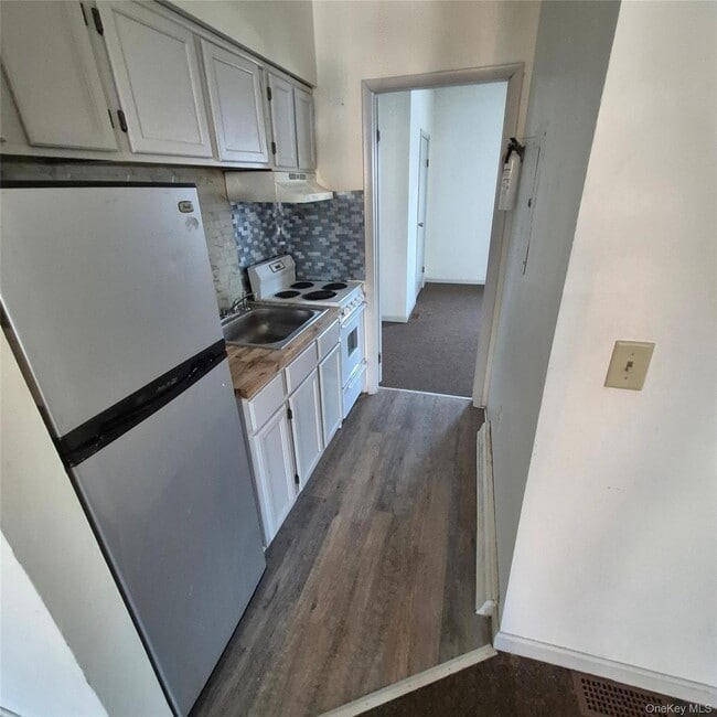 Building Photo - 83 Franklin St