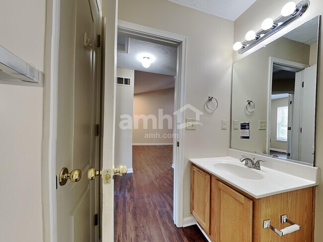 Building Photo - 38 Caney Ct
