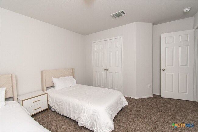 Building Photo - 3905 Anvil Range Rd