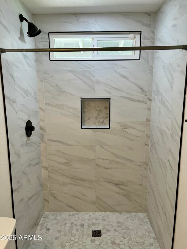 Building Photo - 8738 E Starlight Way