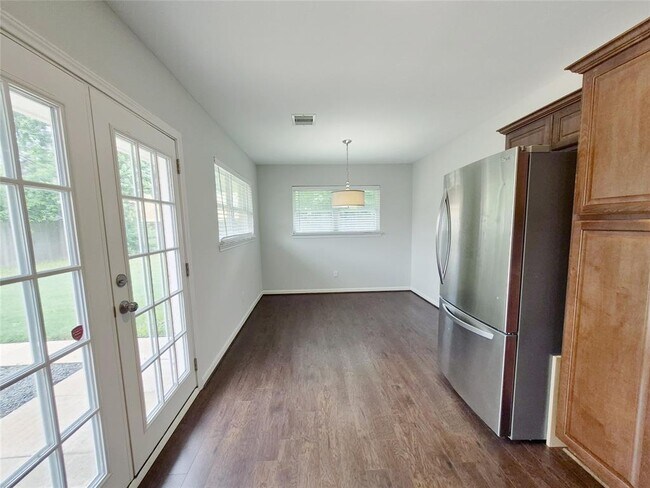 Building Photo - 10506 Chatterton Dr