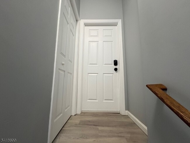 Building Photo - 456 Harrison St