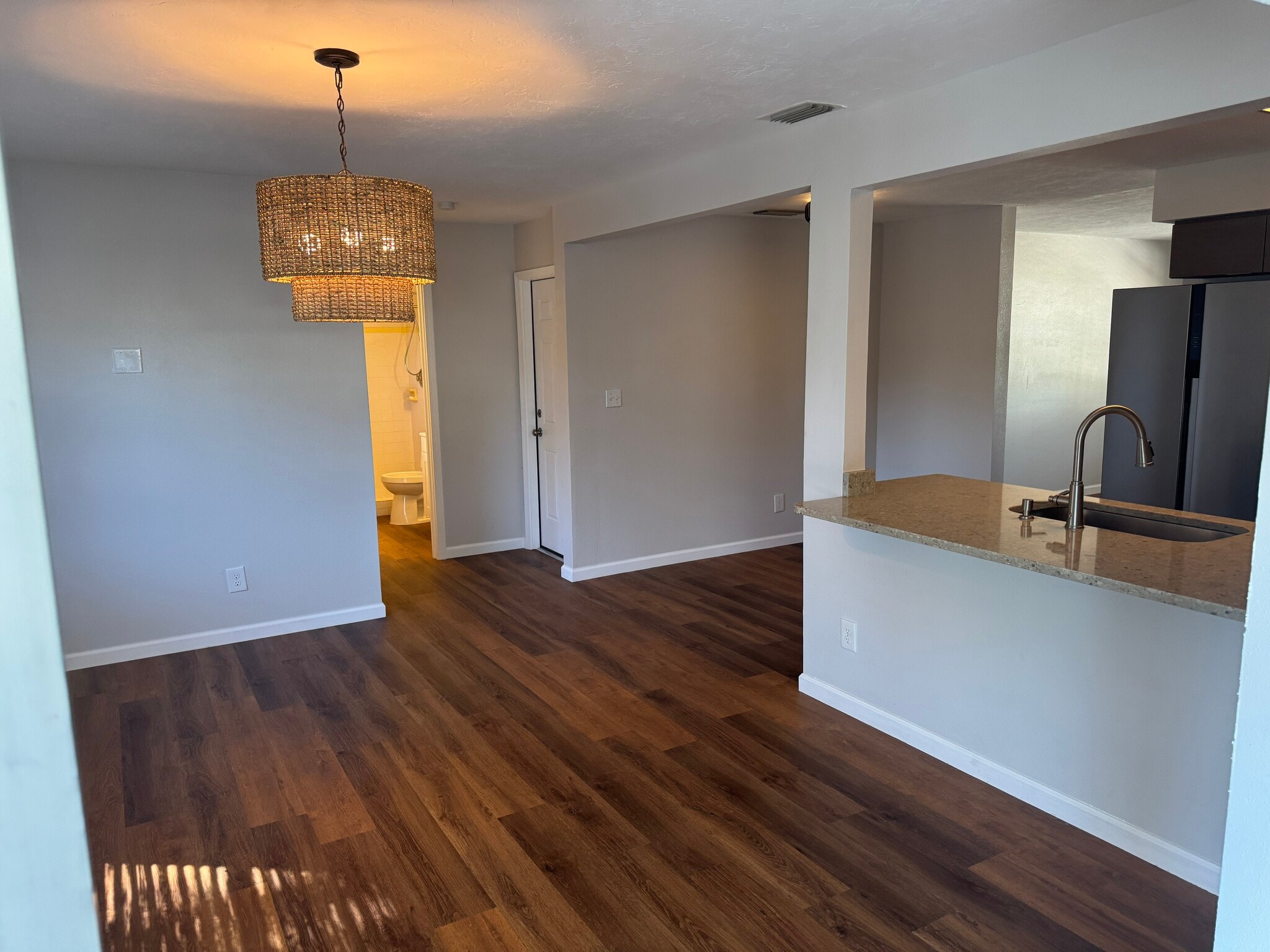 Building Photo - 438 80th Ave N