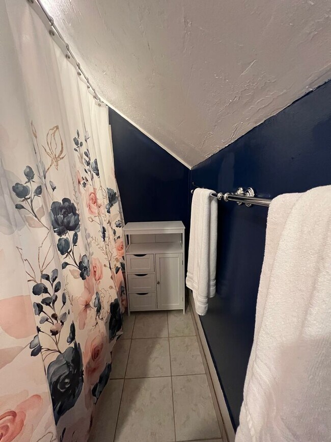 Building Photo - 508 N Main St