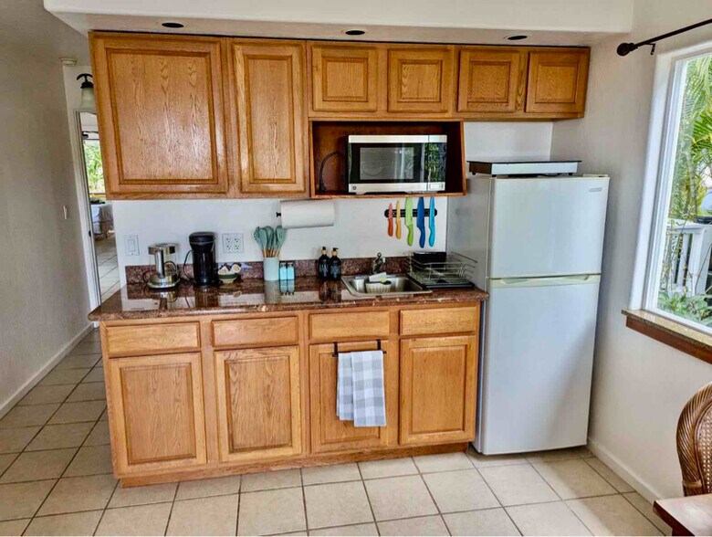 Building Photo - 75-228-228 Aloha Kona Dr