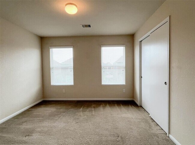 Building Photo - 3230 Upland Spring Trace