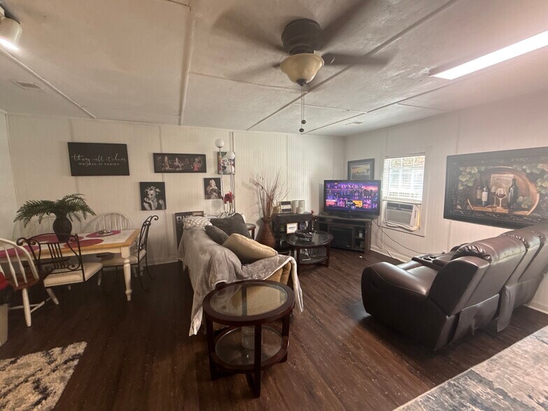 Building Photo - 313 Sage Tree Ct