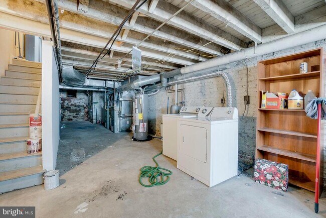 Building Photo - 1522 E Baltimore St