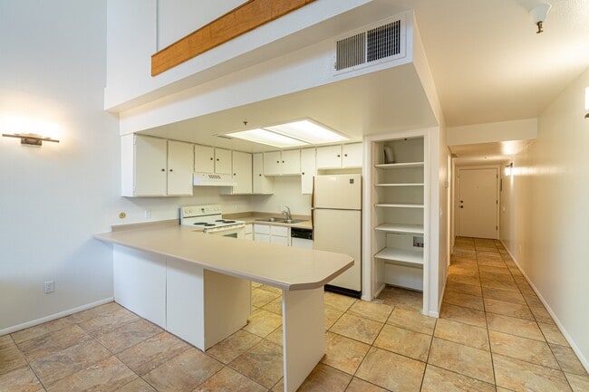 Building Photo - Condo in Historic Old Town