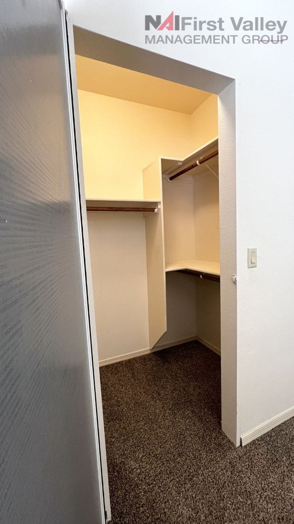 Building Photo - 3 Bedrooms, 2 Baths and a Single Car Garage