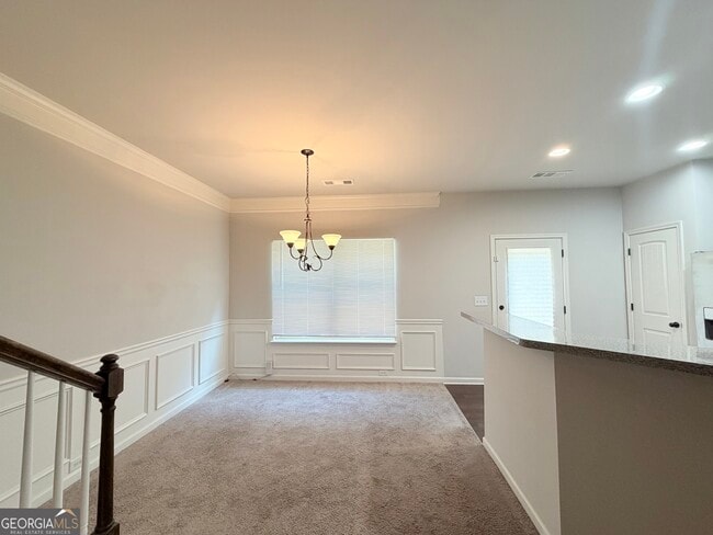 Building Photo - 591 Oakside Pl