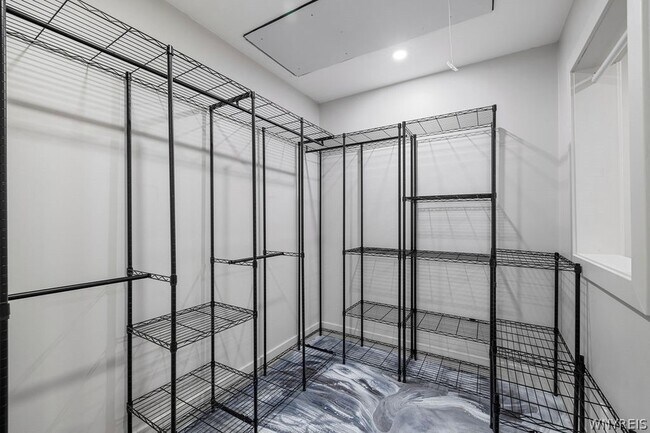 Building Photo - 855 Madison Ave