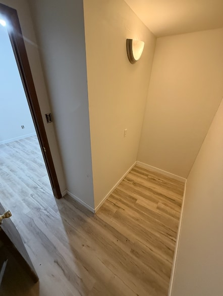 Building Photo - 1923 12th Ave N