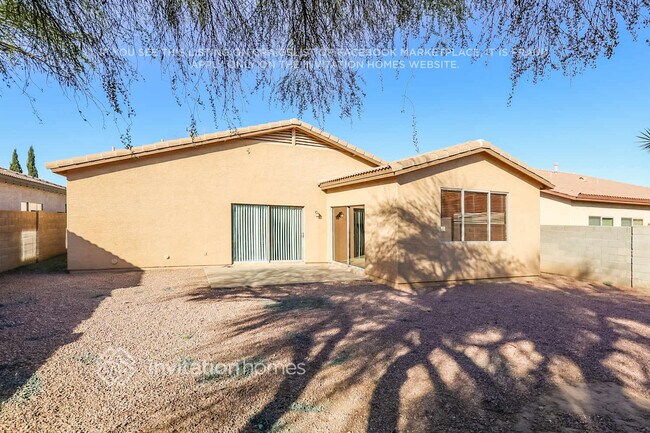 Building Photo - 7005 S 21st Dr