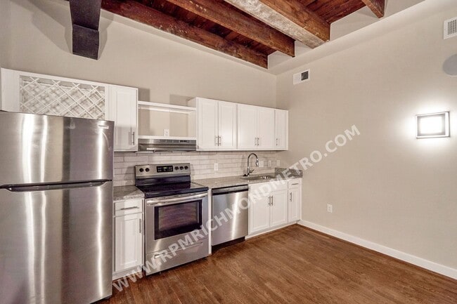 Interior Photo - 10 Walnut Alley