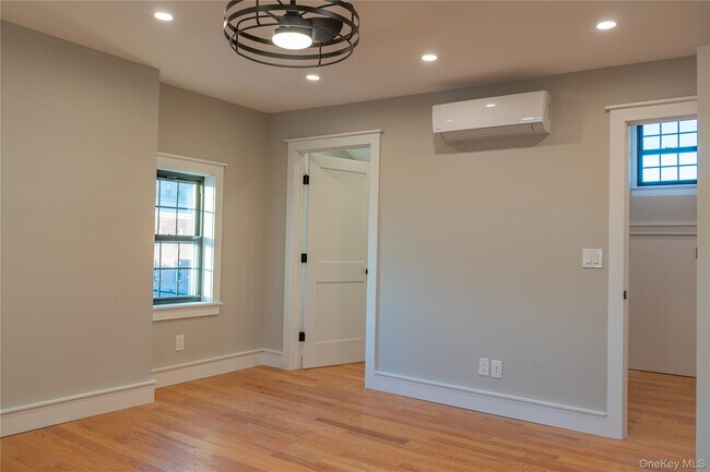 Building Photo - 85 Cannon St