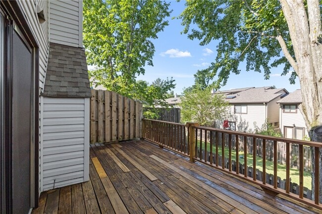 Building Photo - 1707 Thorny Briar Dr