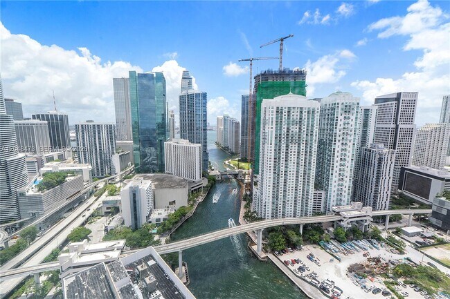 Building Photo - 350 S Miami Ave