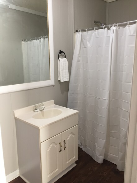 Master Bath - 294 1st Ave