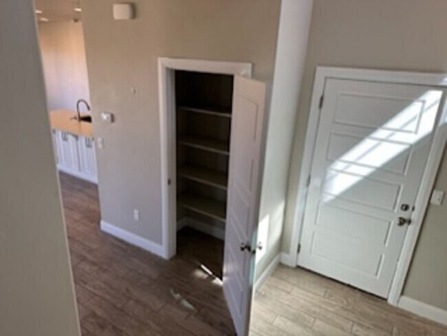 Building Photo - 4 Bedroom Condo With a Community Pool and ...