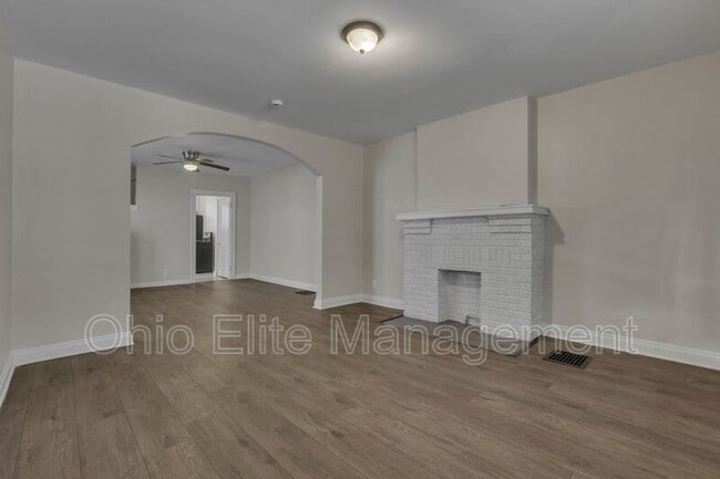 Building Photo - 43 N Chase Ave