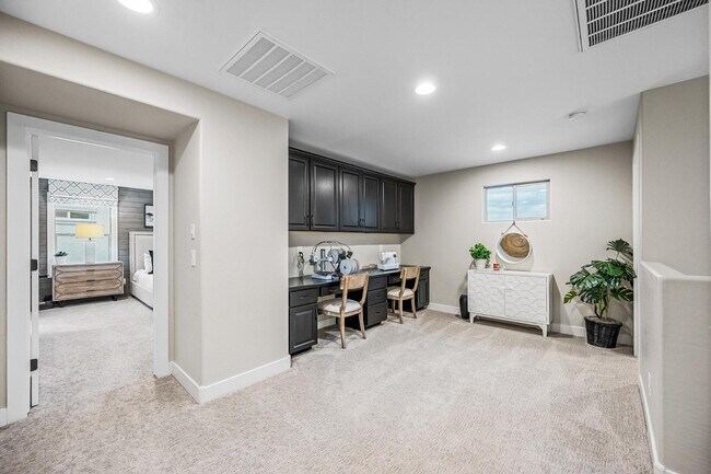 Building Photo - 14462 W Artemisa Ave