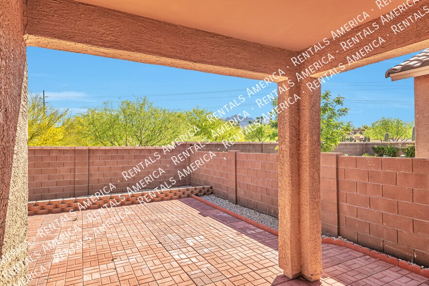 Building Photo - 8680 N Rome Ct