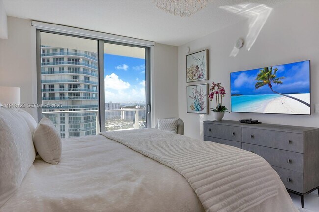 Building Photo - 300 Sunny Isles Blvd