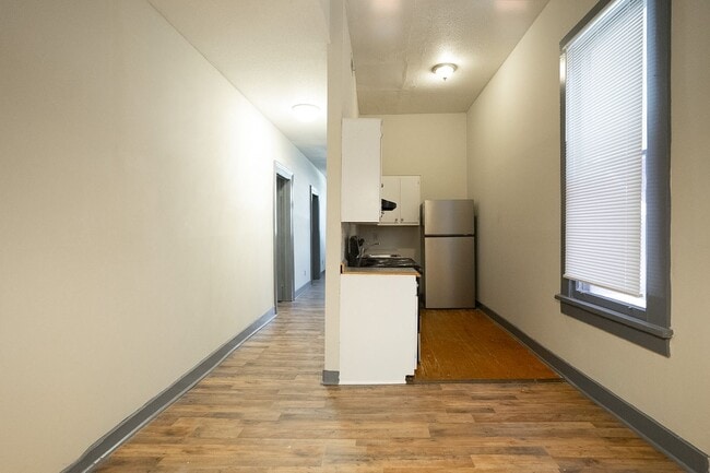 Building Photo - 508 3rd St