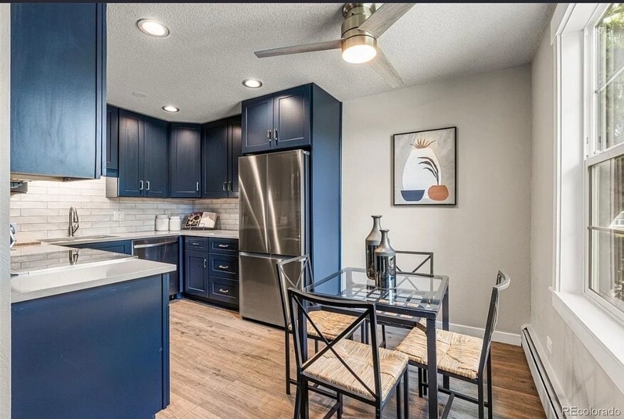Building Photo - 2120 S Vaughn Way