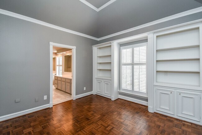 Building Photo - 1601 Nantucket Dr