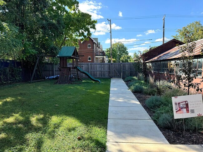 Building Photo - 2601 S Kingshighway Blvd