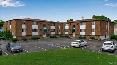 Building Photo - Charming 2BR Condo in Niagara Falls