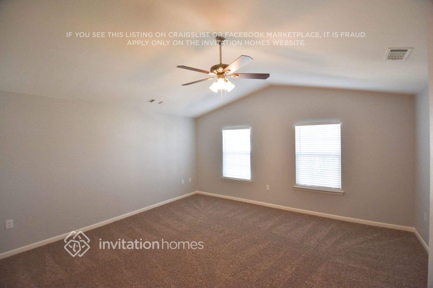Building Photo - 1719 Eastway Dr
