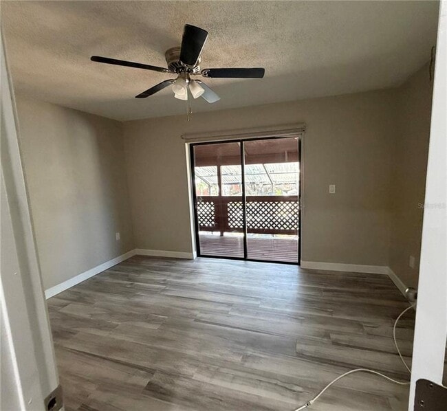 Building Photo - 799 Fairwood Ln