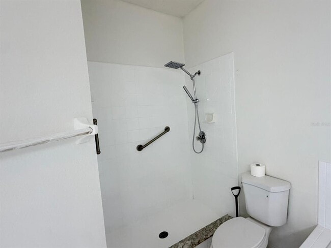 Building Photo - 906 Berwick Dr