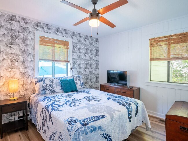 Building Photo - OFF-SEASON MONTHLY BEACH LIVING AWAITS!