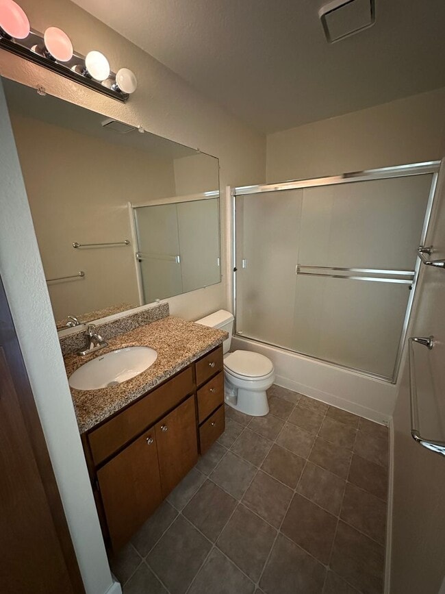 Building Photo - Second Story Lori Drive Condo