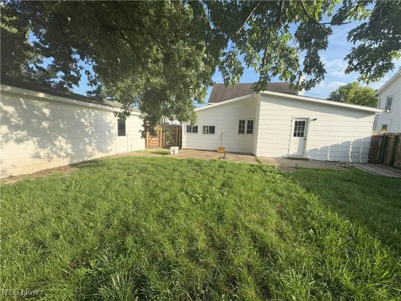 Building Photo - 9513 Edison St NE