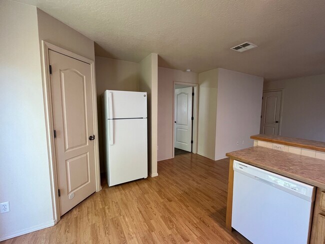 Building Photo - 9690 W Portola Dr